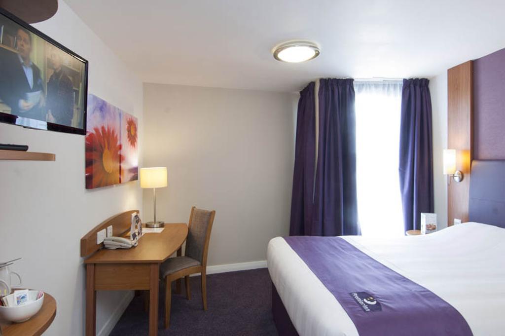 Premier Inn Exeter Central St. Davids Szoba fotó