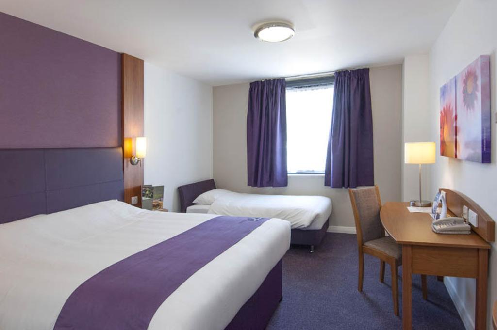 Premier Inn Exeter Central St. Davids Szoba fotó