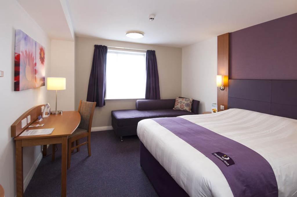 Premier Inn Exeter Central St. Davids Szoba fotó