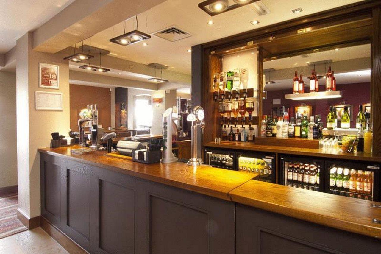 Premier Inn Exeter Central St. Davids Kültér fotó