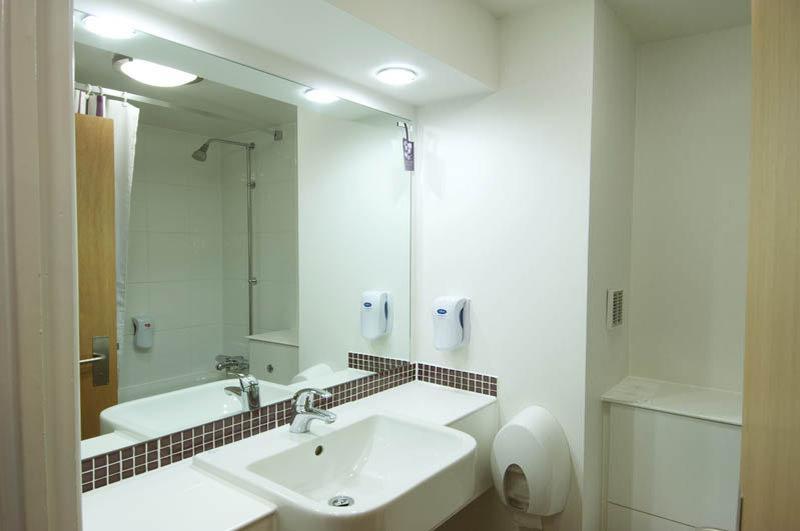 Premier Inn Exeter Central St. Davids Kültér fotó