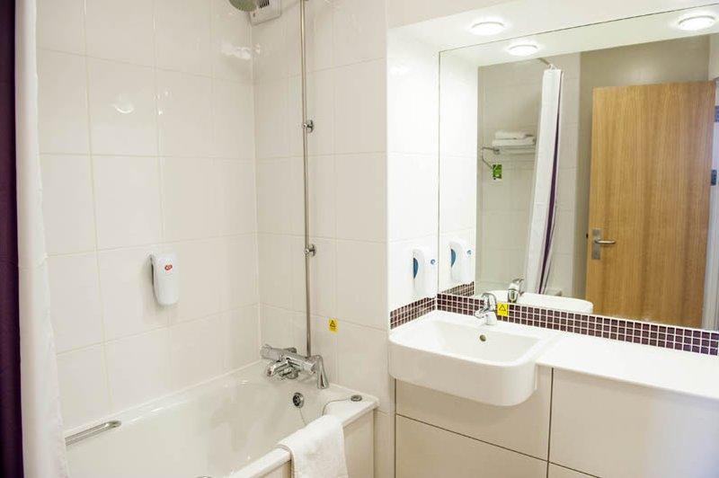 Premier Inn Exeter Central St. Davids Kültér fotó